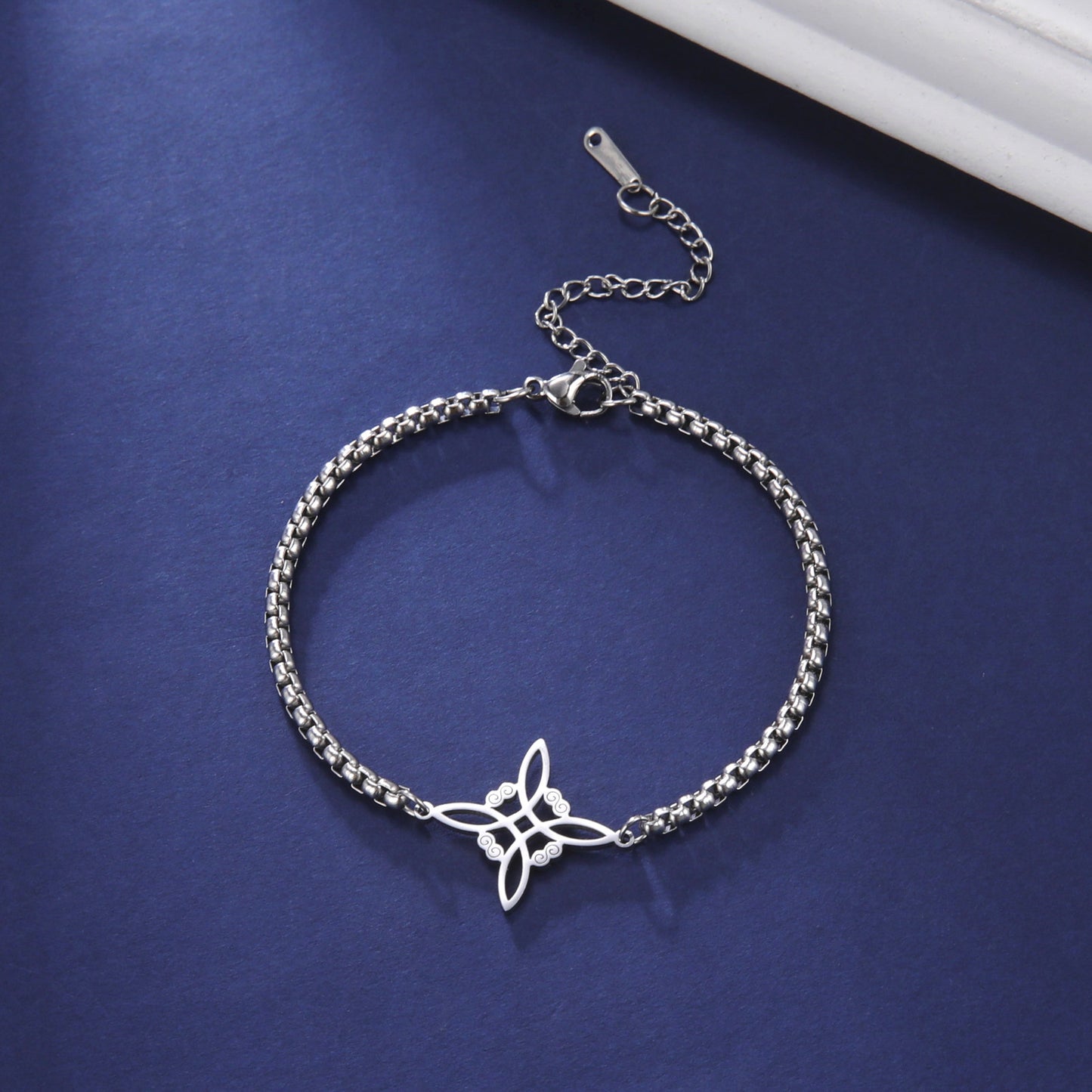 Witch Knot Bracelet